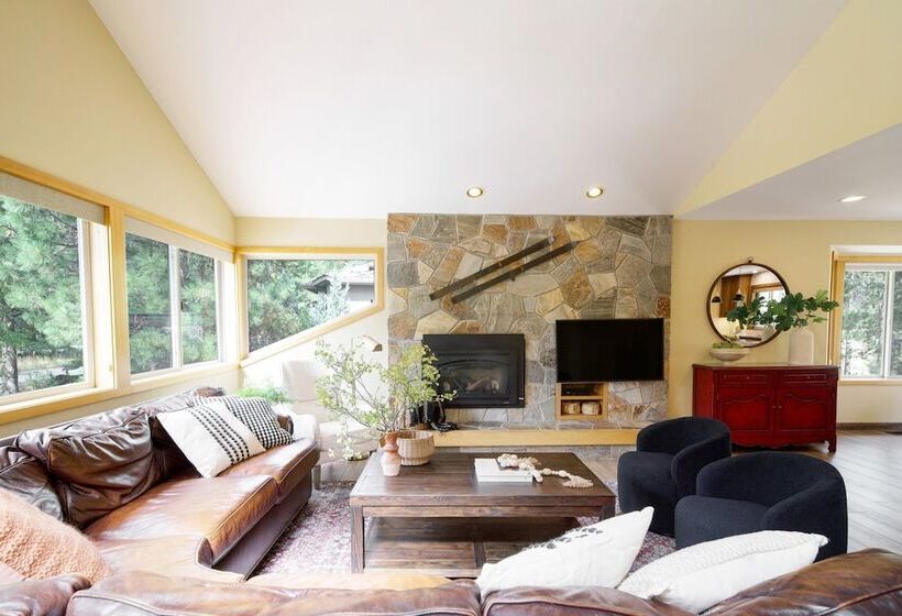 Sage Blush By Avantstay Upgraded 4 Bdr/chefs Kitchen/ A/c/hot Tub!