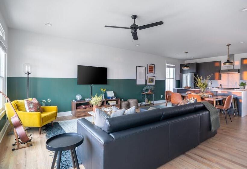 Faith By Avantstay Stylish 4br Condo In Heart Of Nashville