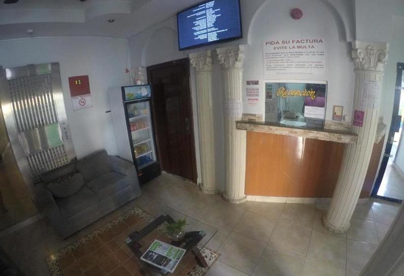 הוסטל Backpacker Inn