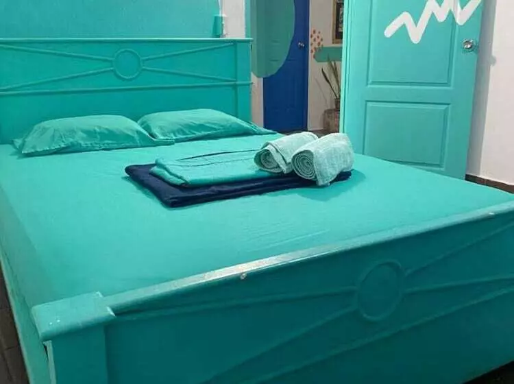 Aamiaismajoitus (B&B) Acuarela Hostal