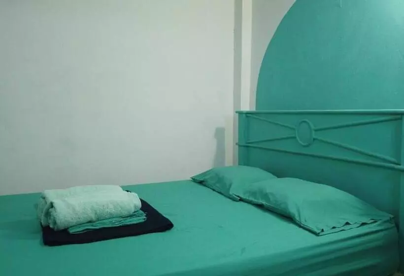 Aamiaismajoitus (B&B) Acuarela Hostal