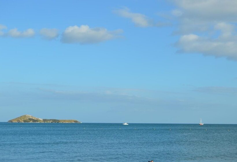 تختخواب و صبحانه Acuarela Hostal