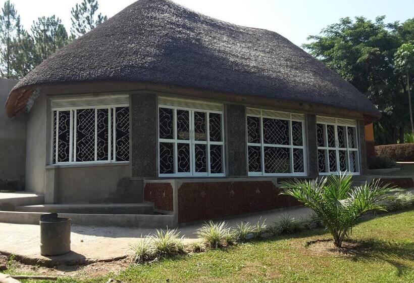 تختخواب و صبحانه Brownstone Country Home