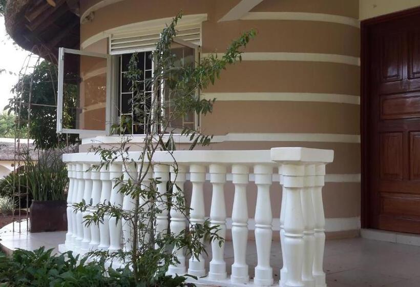 تختخواب و صبحانه Brownstone Country Home