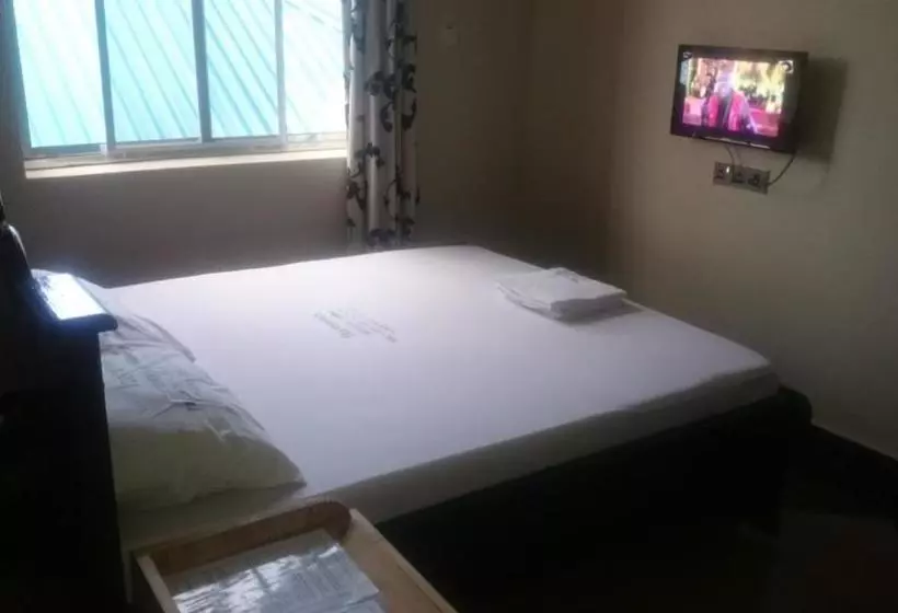 تختخواب و صبحانه Itetemia Royal Inn