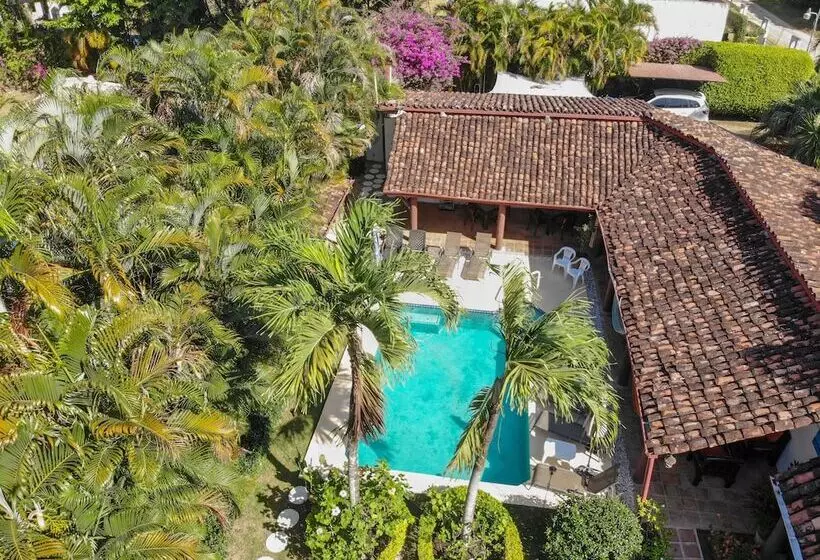 Aamiaismajoitus (B&B) Villa Botero By Casa Mojito