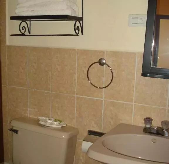 هتل Brisas De Copan