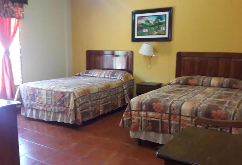 هتل Brisas De Copan