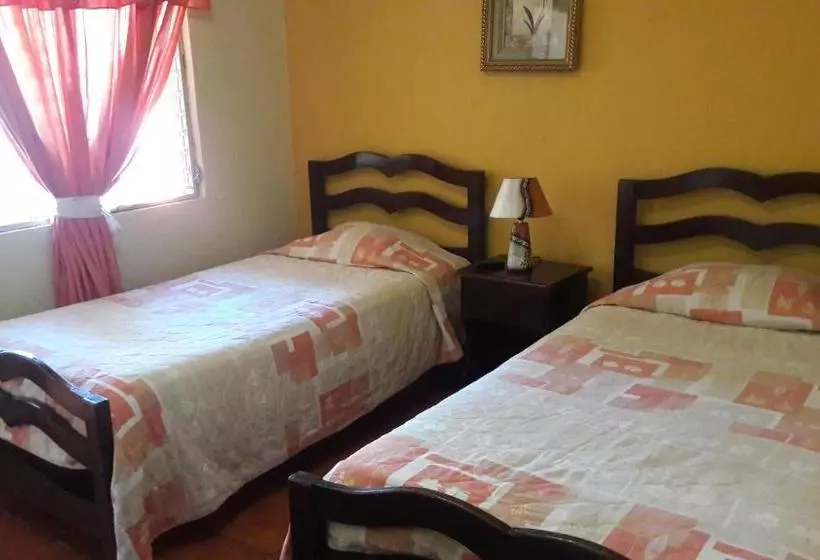 هتل Brisas De Copan