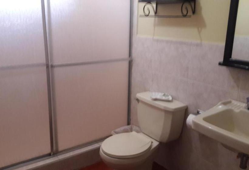 هتل Brisas De Copan