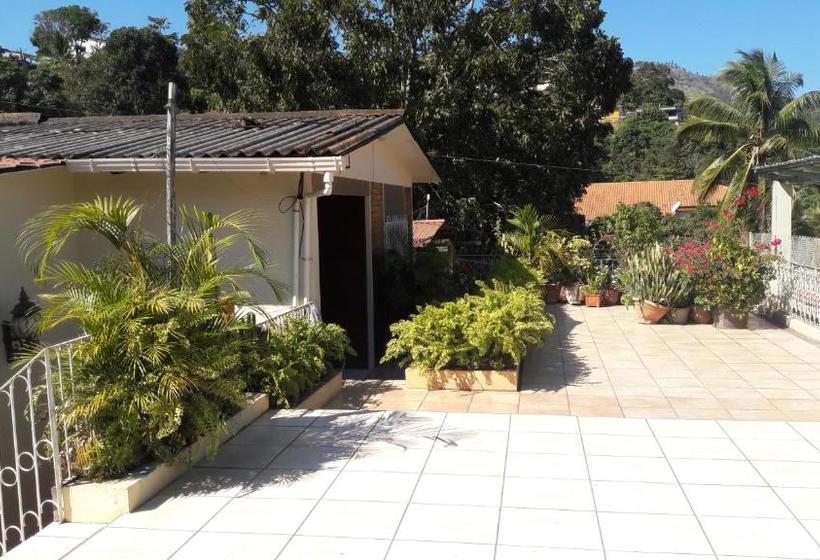 هتل Brisas De Copan