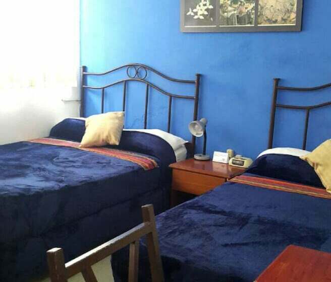 هتل Casa Flores De Tikal