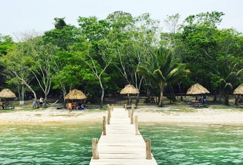 هتل Casa Flores De Tikal