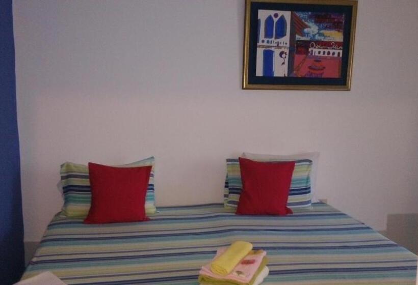 هتل Las Residentas