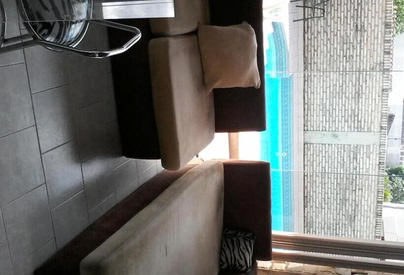 هتل Las Residentas