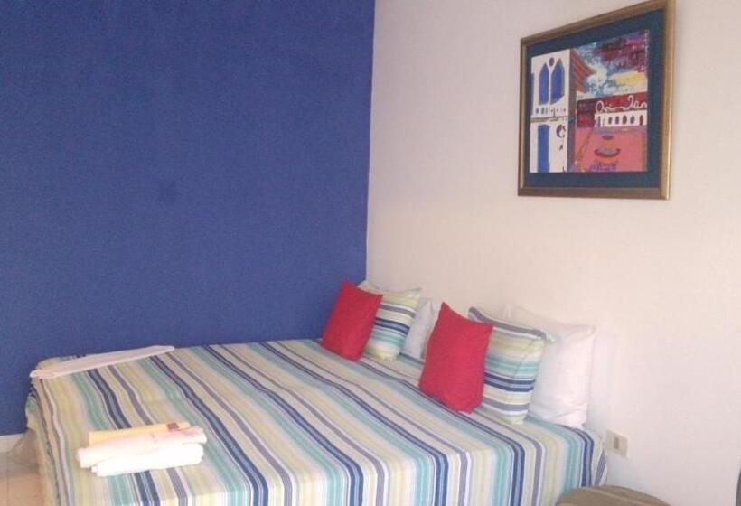 هتل Las Residentas