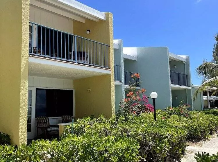 هتل Osprey Beach