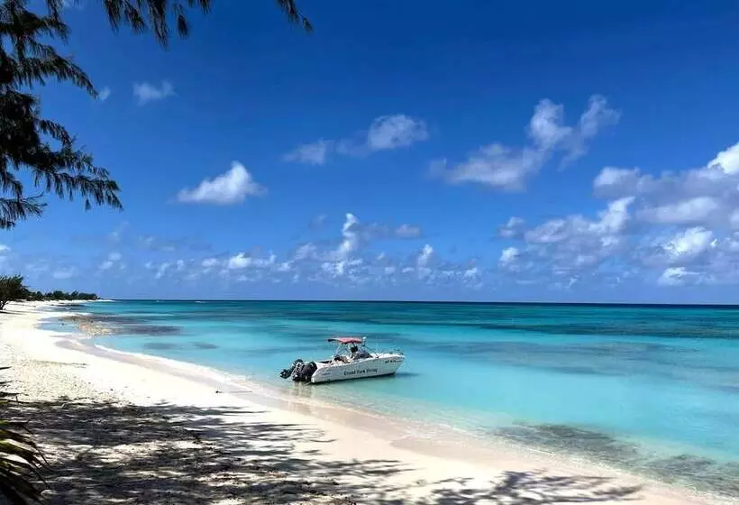 هتل Osprey Beach