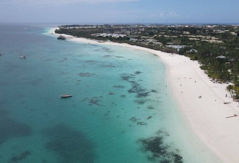 فندق Sunset Kendwa Beach