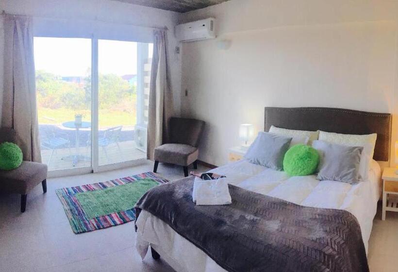 Unique Hotel & Suites