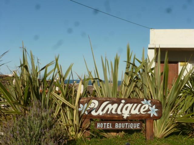 Unique Hotel & Suites