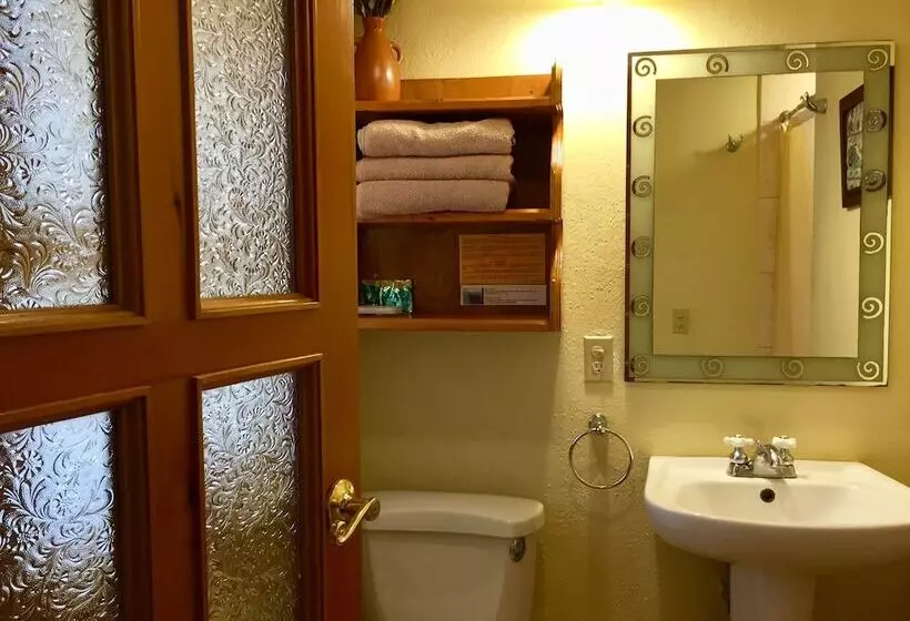 هتل Y Café La Casa Del Mundo