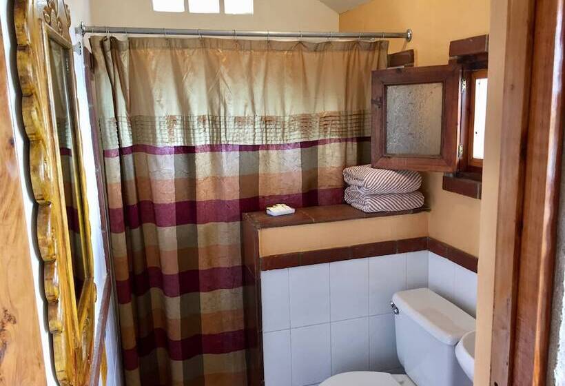 هتل Y Café La Casa Del Mundo