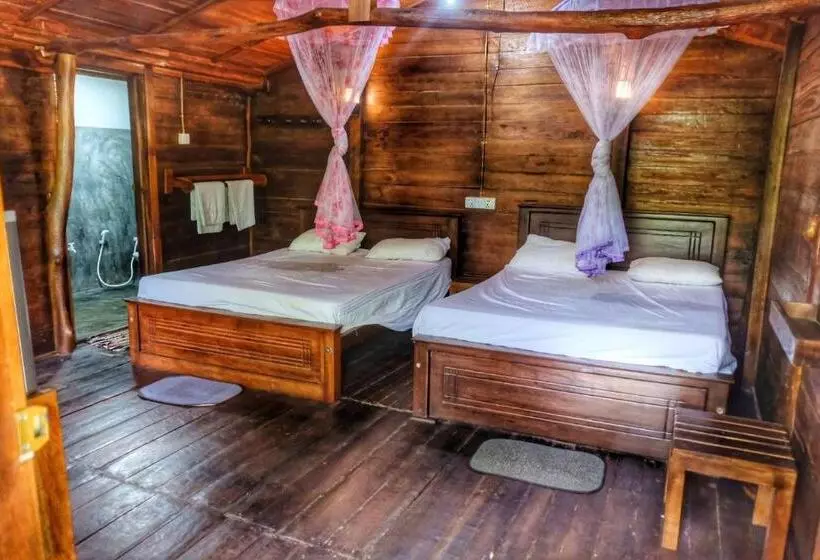 تختخواب و صبحانه Golden Rainbow Guest House