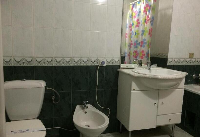 تختخواب و صبحانه Mini Hotel Vesna