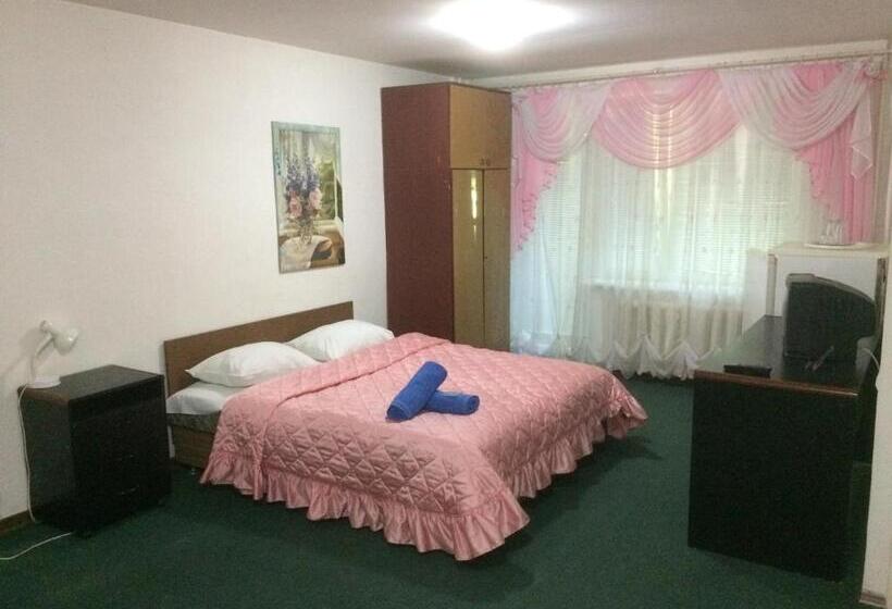 تختخواب و صبحانه Mini Hotel Vesna