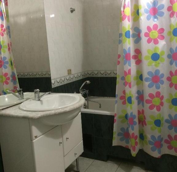 تختخواب و صبحانه Mini Hotel Vesna