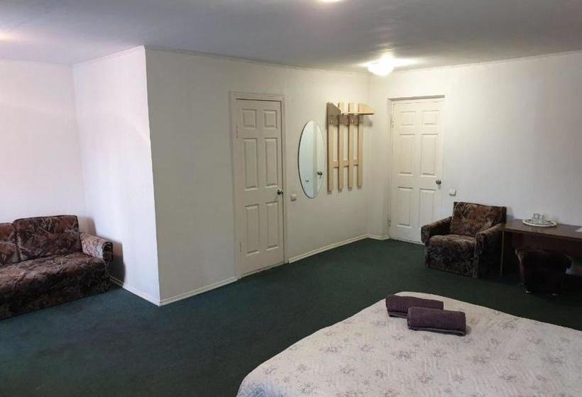 تختخواب و صبحانه Mini Hotel Vesna