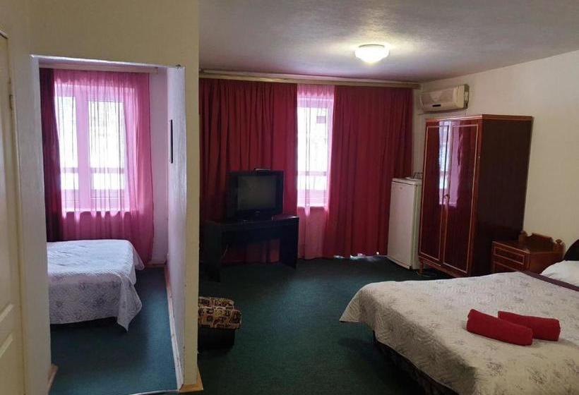 تختخواب و صبحانه Mini Hotel Vesna