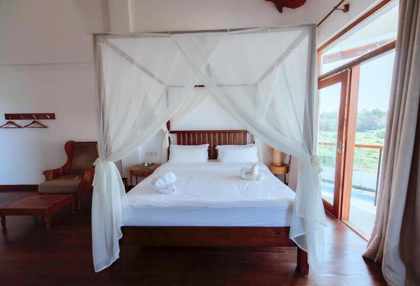 Cardamon Hotel Nilaveli