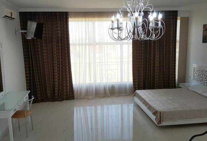 酒店 Chernomorskiy