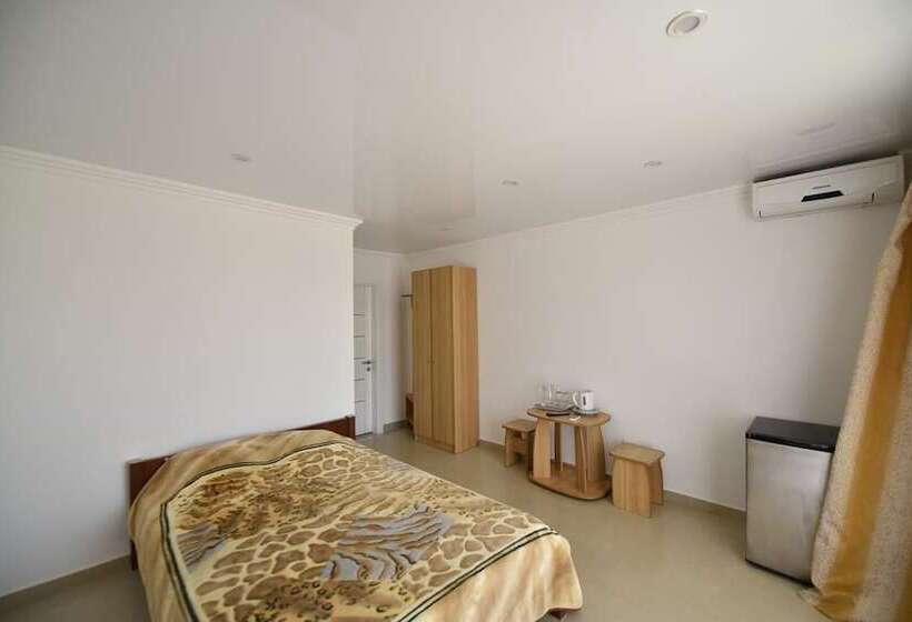 酒店 Chernomorskiy