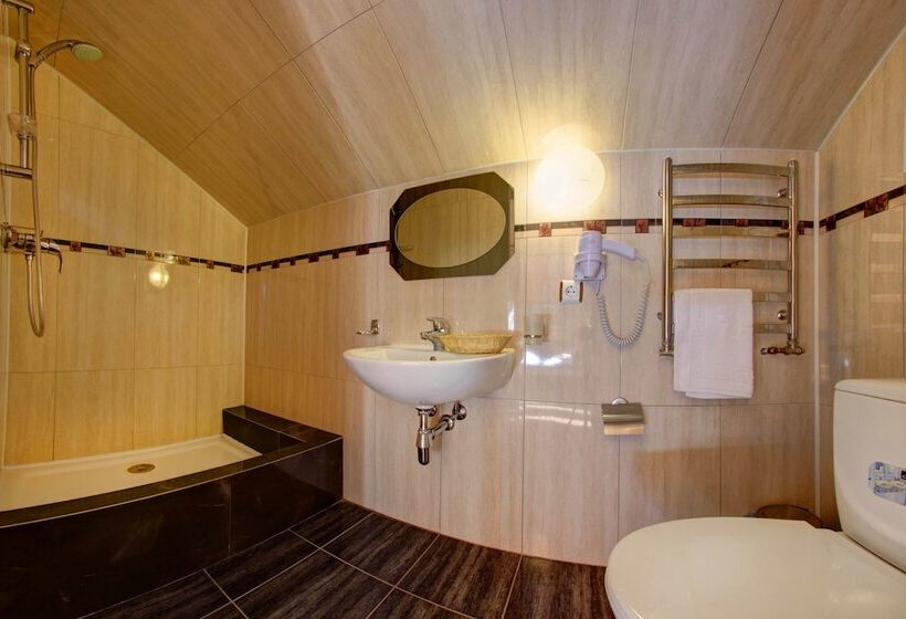 هتل F&b Spa Resort