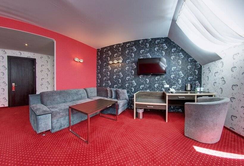 هتل F&b Spa Resort