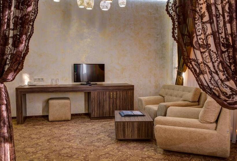 فندق Khan Chinar