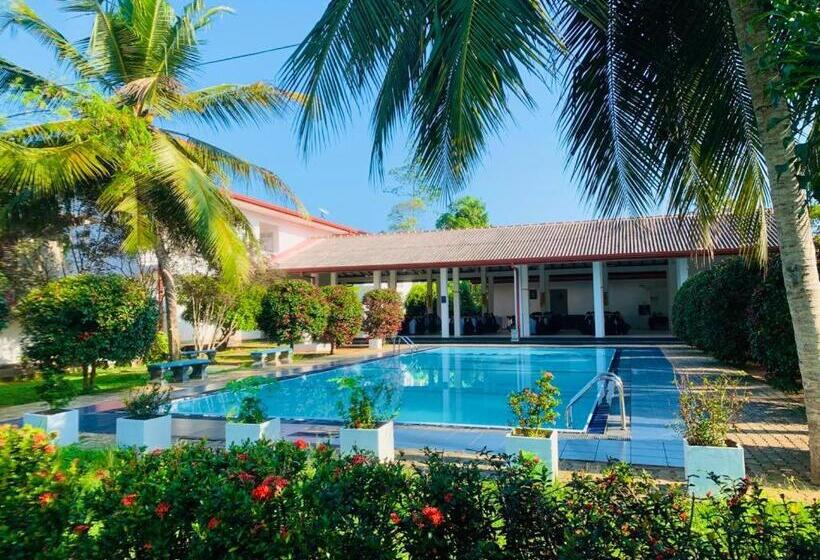 Отель Water Nest