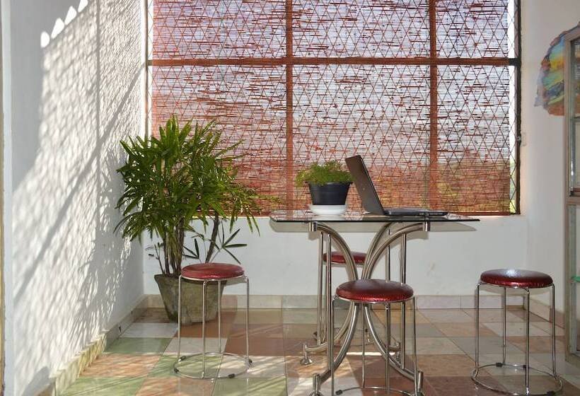 בית מלון כפרי Weligama Holiday Inn