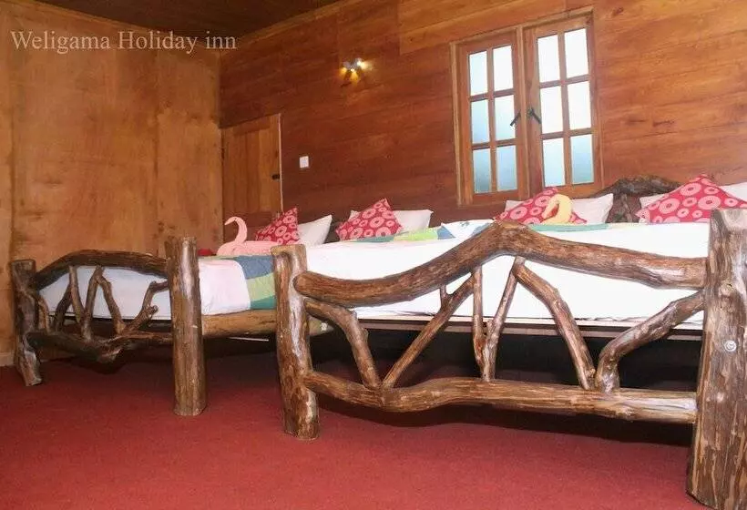 Hotelli Weligama Holiday Inn