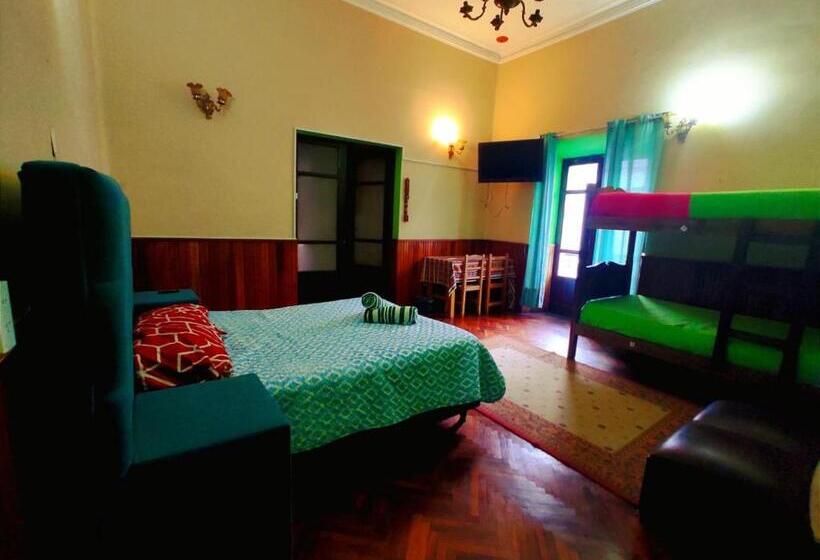 هاستل Colors House