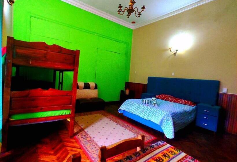 هاستل Colors House