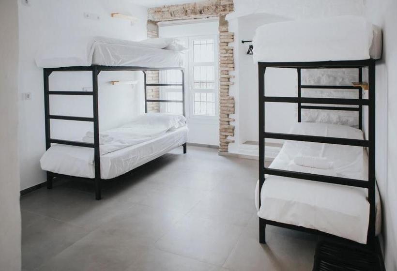 هاستل Option Be