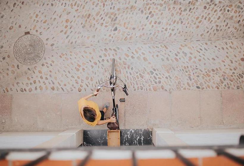 هاستل Option Be