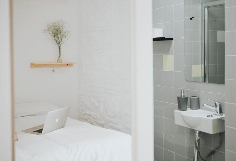 هاستل Option Be