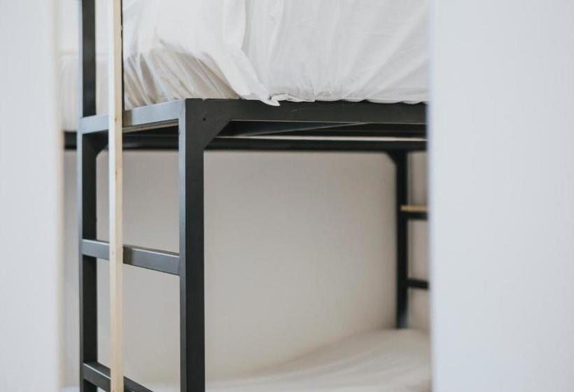 هاستل Option Be