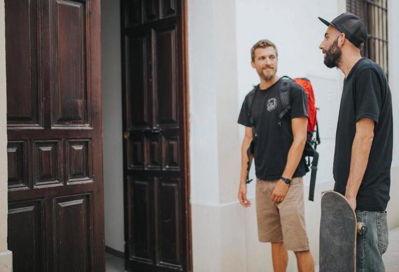 هاستل Option Be