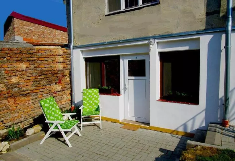 Retkeilymaja Ubytování Ledňáček